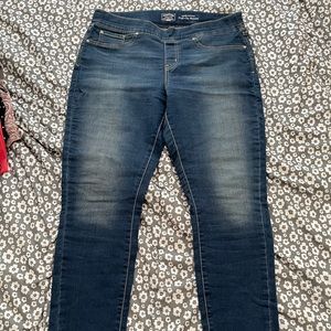 🎉 2 for $20 🎉 Levi Pullon Shaping Jeggings